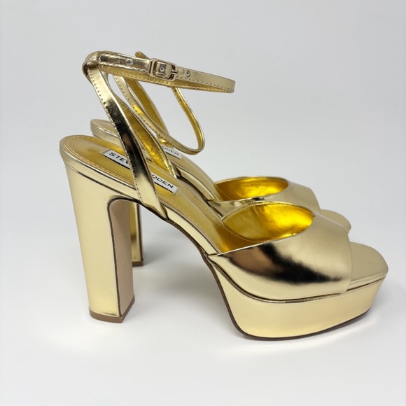 Steve Madden Shoes - Steve Madden Assured Heels 7
